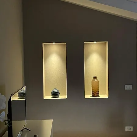 Luxury In Center Apartment